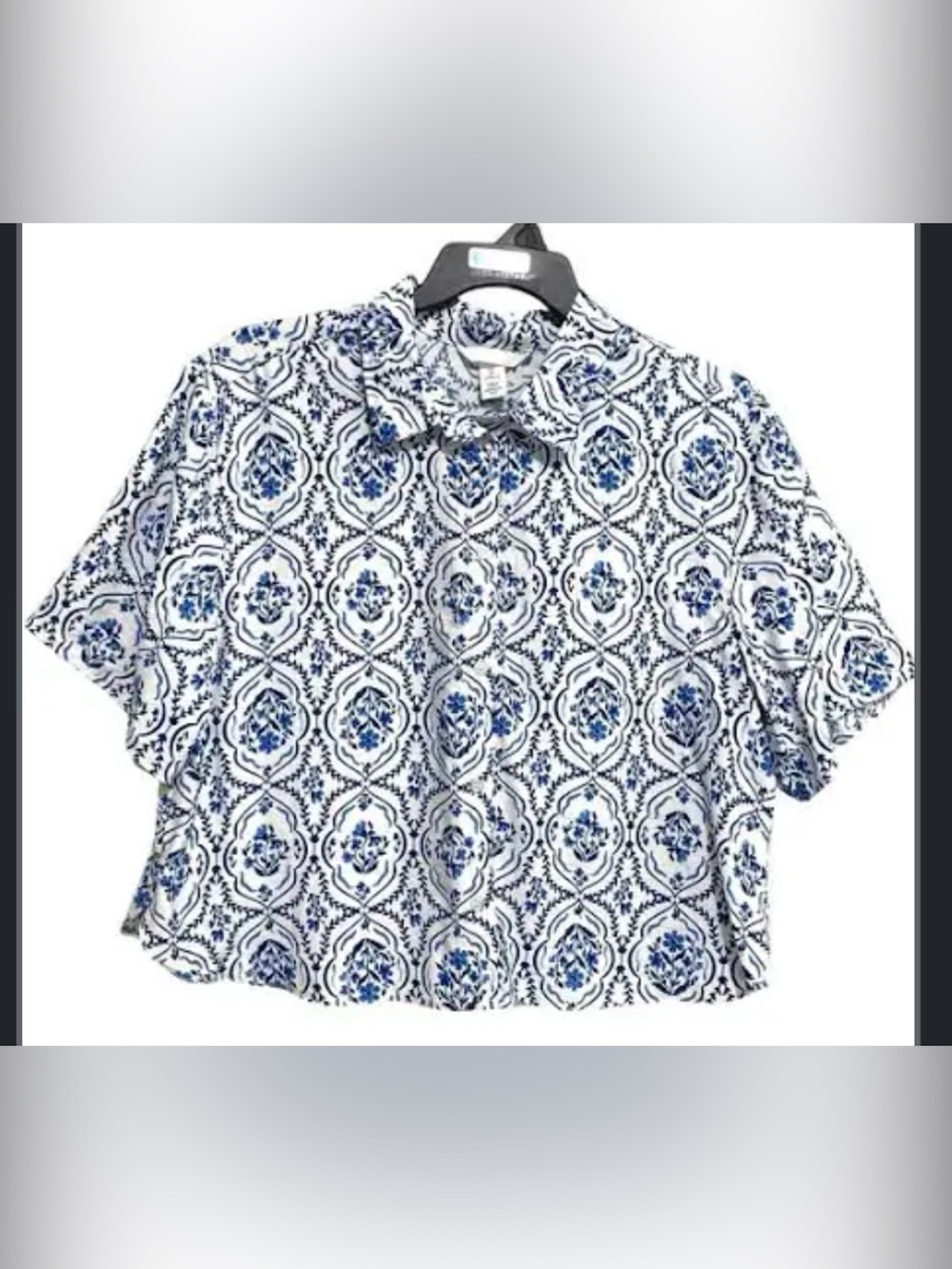 H&M NWOT White Blue Button-Down with Blue Floral Medallion Boxy Relaxed Blouse L